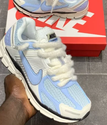 Nike Vomero 5