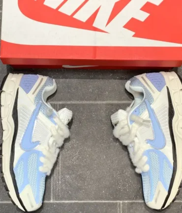 Nike Vomero 5