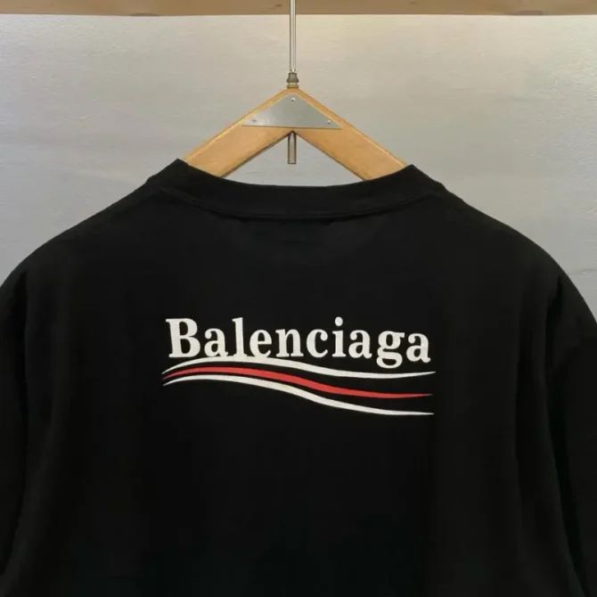 T-shirt Balenciaga