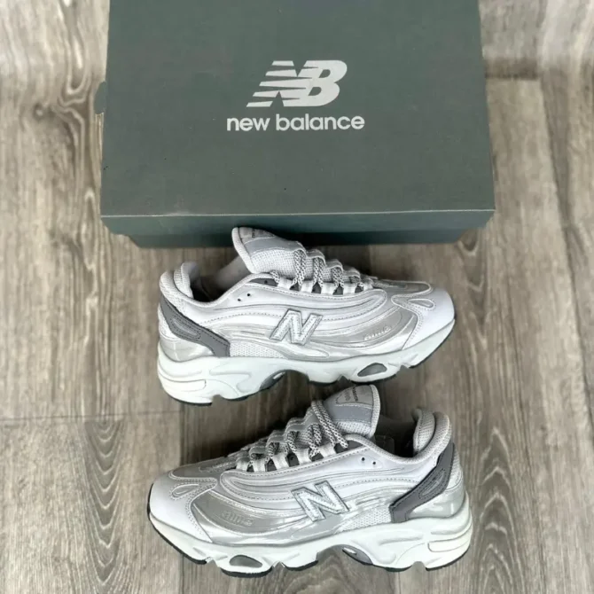 New Balance 1000