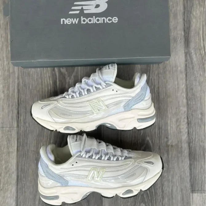 New Balance 1000