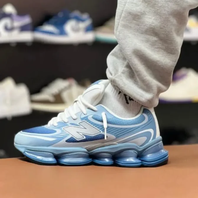New Balance 2000