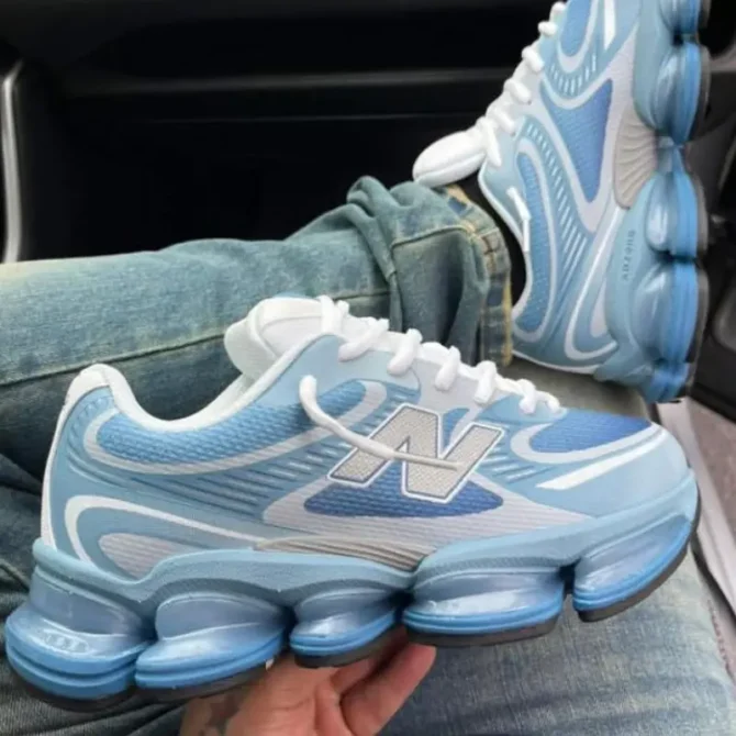 New Balance 2000